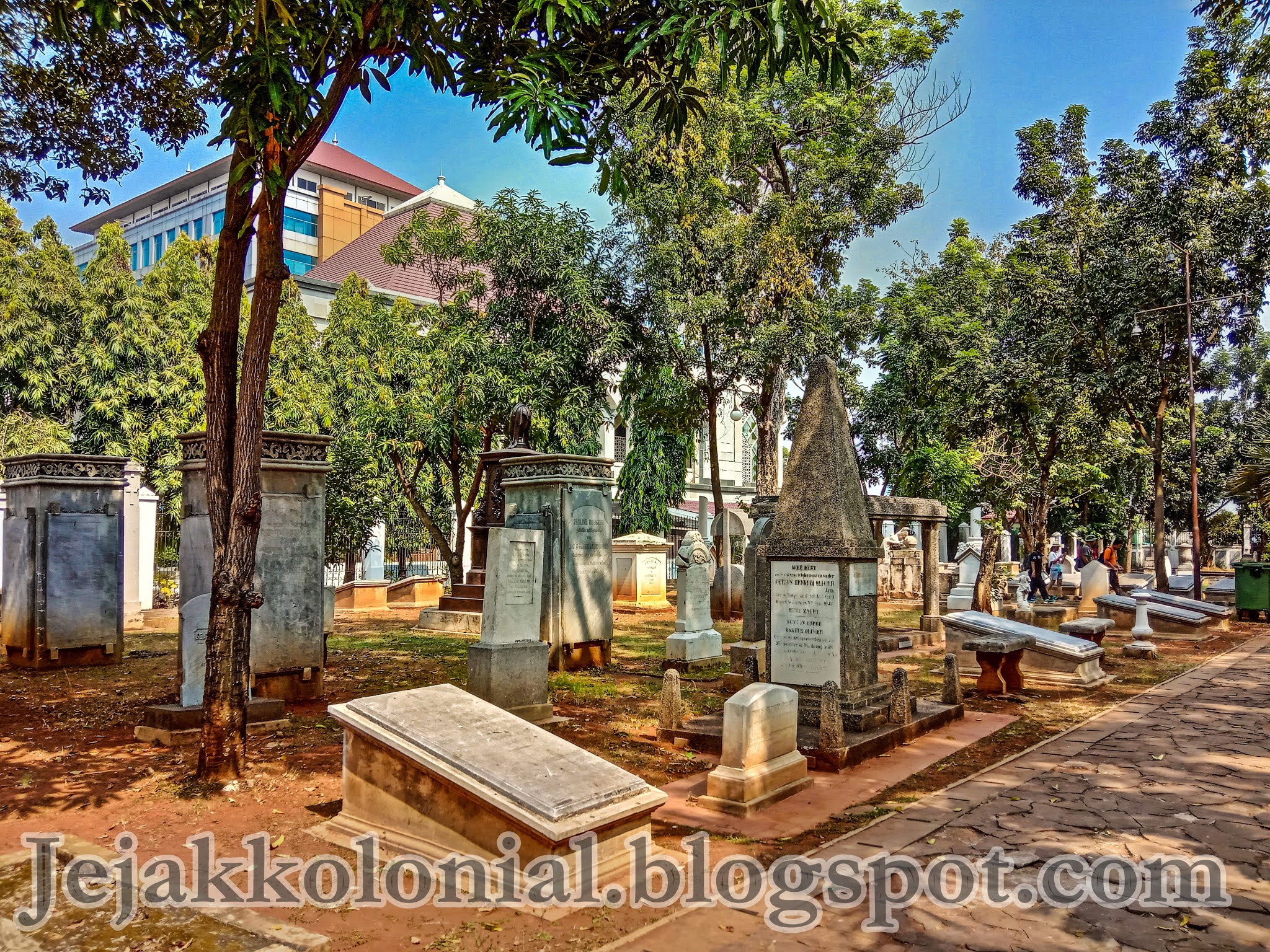 Jejak Kolonial: Mengais Sisa Ingatan Kerkhof Tanah Abang di Museum