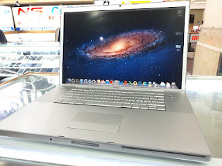 Laptop MacBook Pro 2008 Core2 Duo 2.33GHz 17" RAM 4GB HDD 320GB Seken Normal