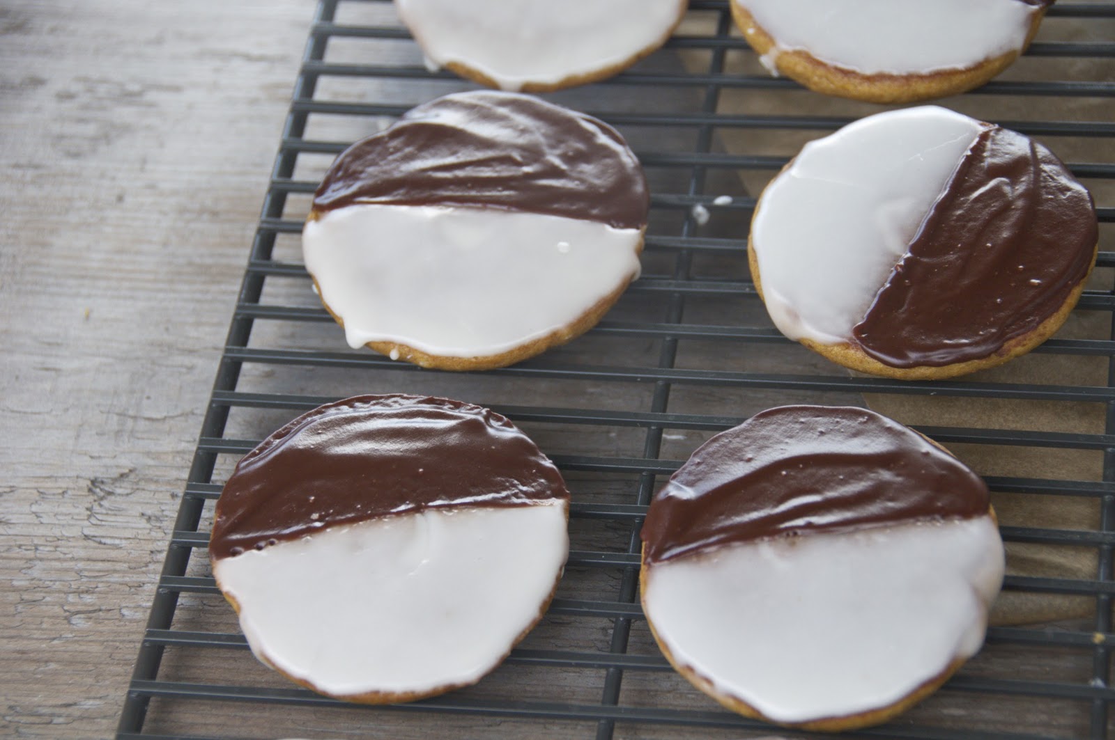Smitten Kitchen Black And White Cookies Smitten Kitchen Black And White Cookies