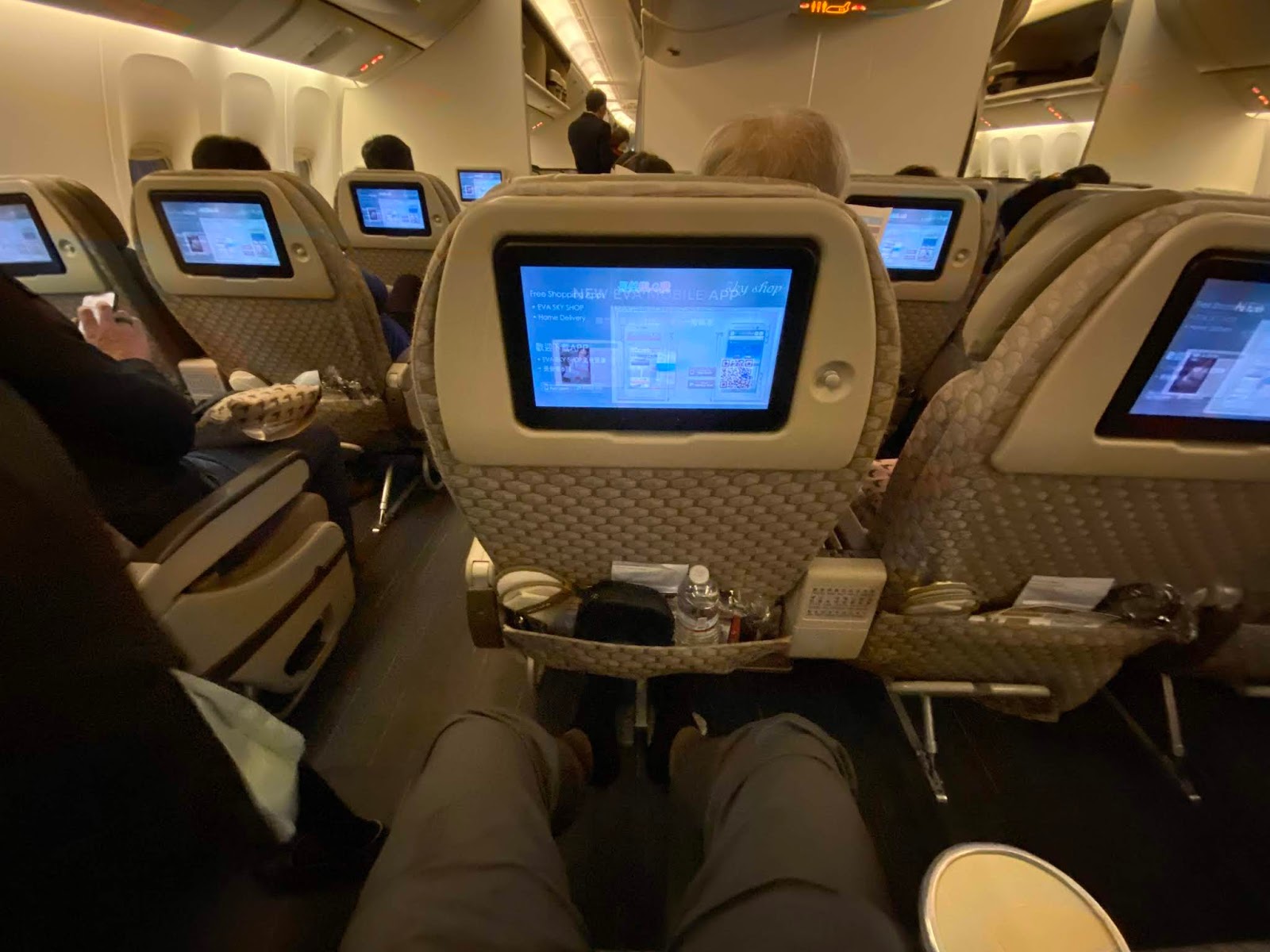 How To Fly Business Class For The Price Of Economy Johnnyfd Com Follow The Journey Of A Location Independent Entrepreneur
