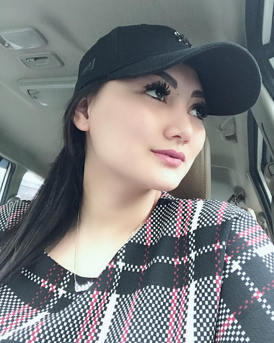 √ Galeri Foto Cantik Sassha Carissa - Indzign