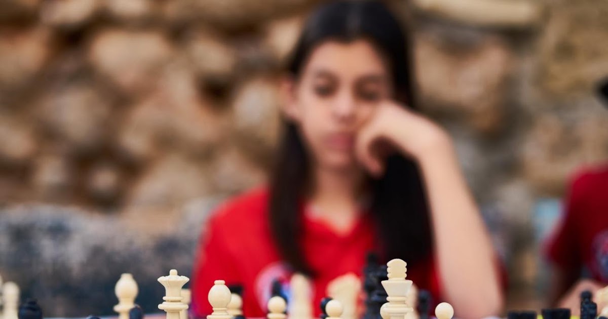 7 Ways to Train Your Brain to be Smarter [Brain Hacks!]