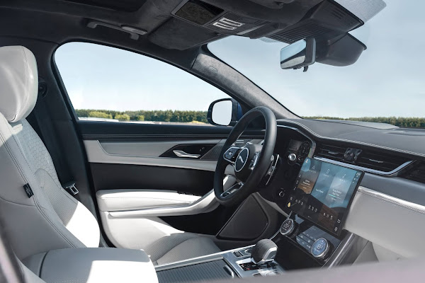 Novo Jaguar XF 2021 tem facelift e atualização tecnológica