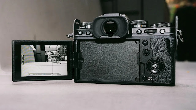 Fujifilm X-T4 Mirrorless Digital Camera review