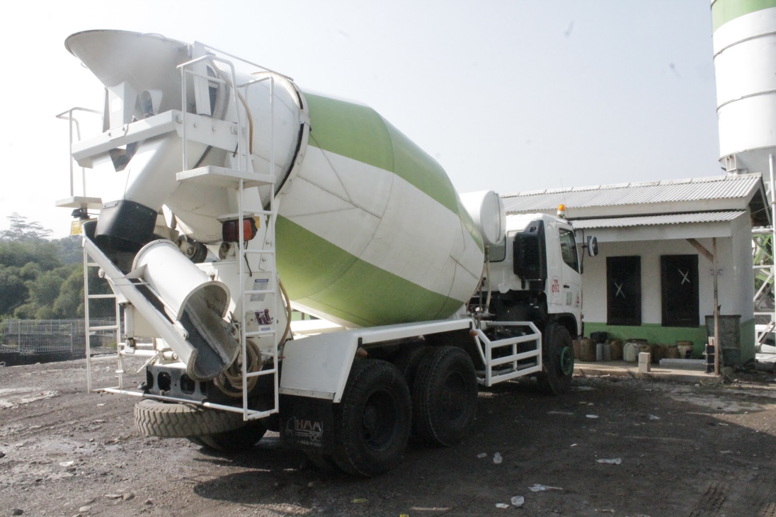 lantai pengecoran beton jasa JAYA { MIX, singaparna beton siap curah garut,