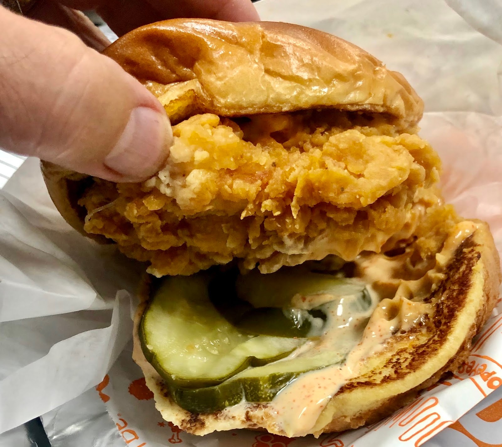GREAT EATS HAWAII POPEYE'S CHICKEN SANDWICH