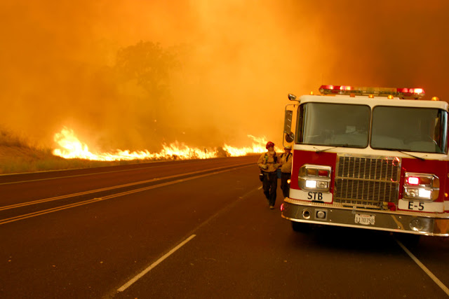 'Dante's Inferno':Massive fires in California and Arizona blazing out of control 070817-Whittier-Fire-UH-12-1000