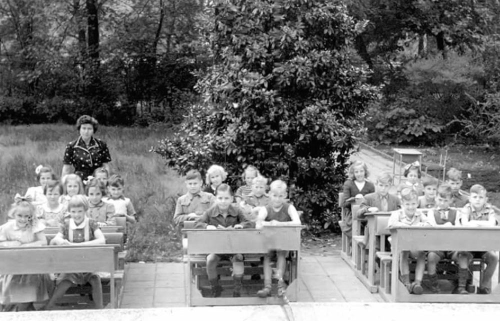 Stunning Vintage Photos of Open Air Schools in the Early 20th Century - 64