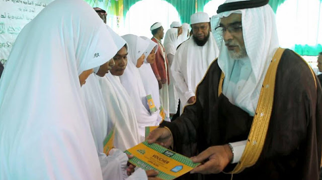 Arab Saudi Berikan Beasiswa Kuliah Gratis  Di LIPIA Kepada Putra-Putri Papua