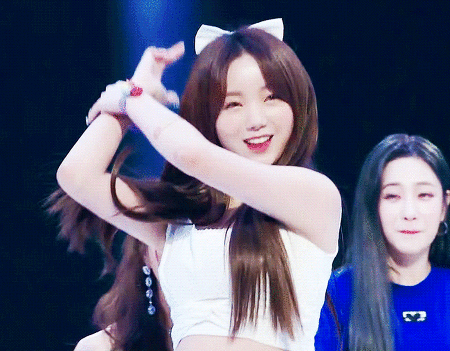 본인들이 섹시인지 큐티인지에 대해서 진지한 토론을 나누는 러블리즈.jpgif | 인스티즈