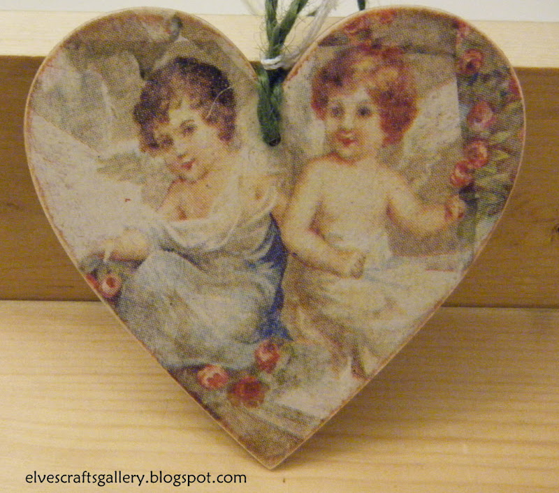 Elves' Crafts Gallery Valentine's Day Wooden heart decoupage