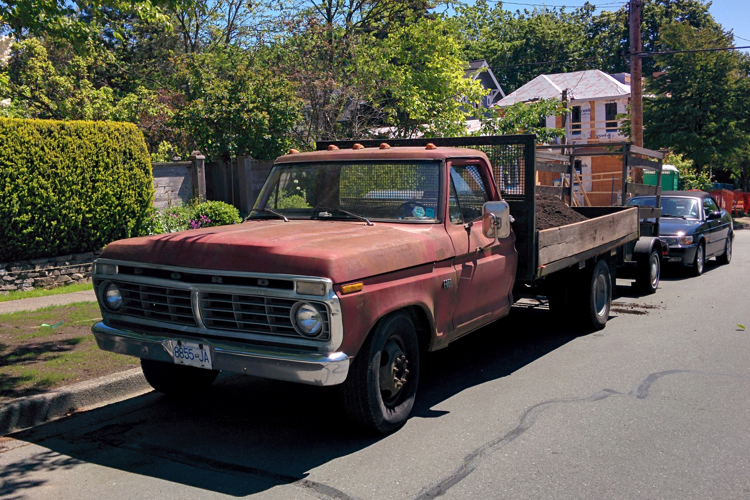 Old Parked Cars Vancouver: 1974 Ford F-350