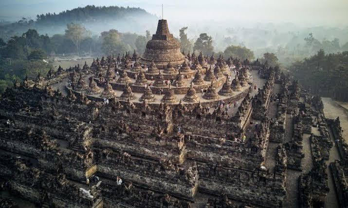 Candi Borobudur Candi Budha Terbesar Yang Memikat Hati Kabarsore
