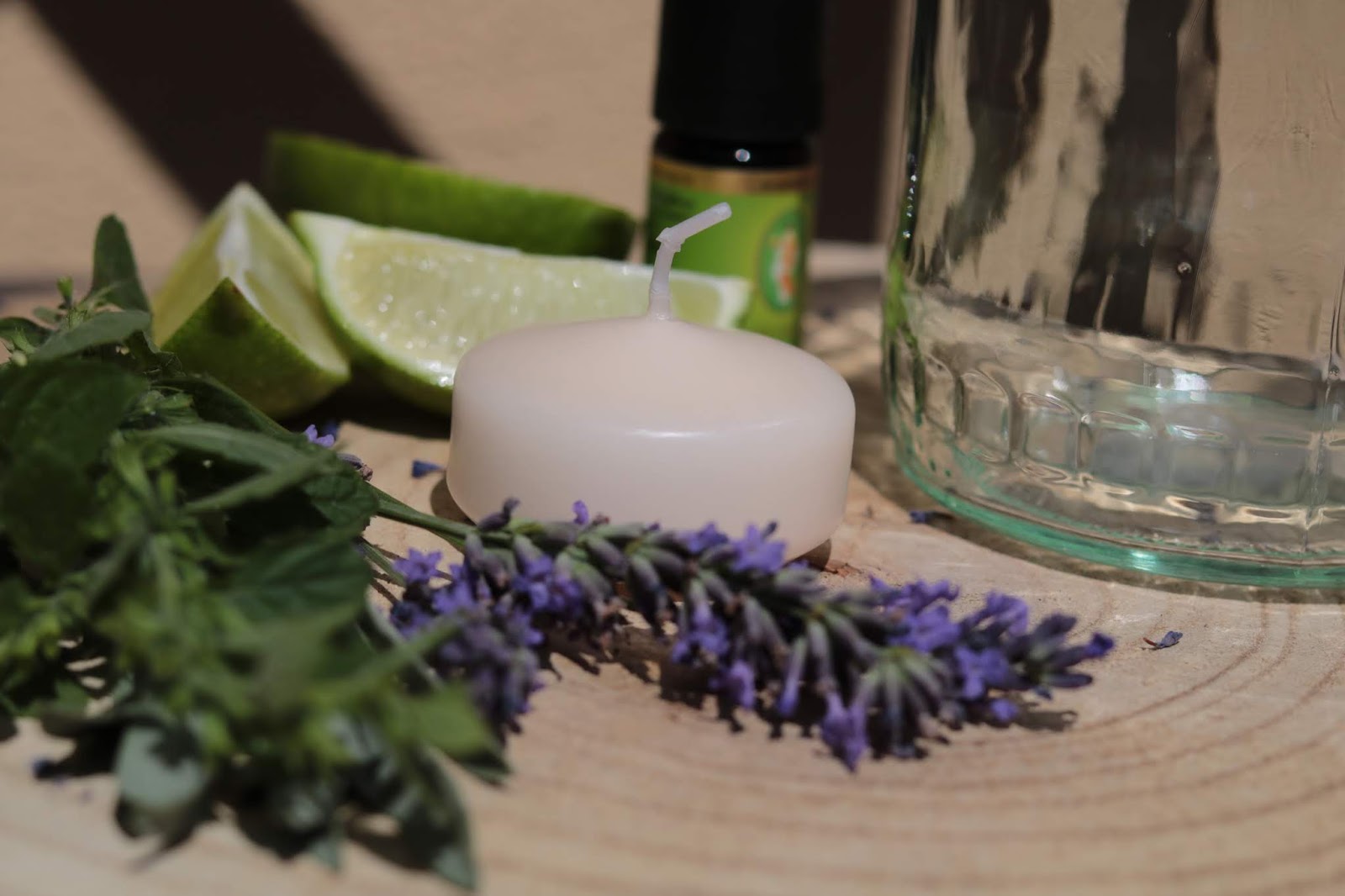 DIY | Kräuter-Citronella-Kerze im Glas - laue Sommernächte ohne