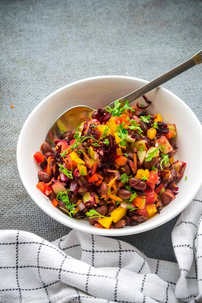 Colourful Kidney bean salad in honeymustard vinaigrette