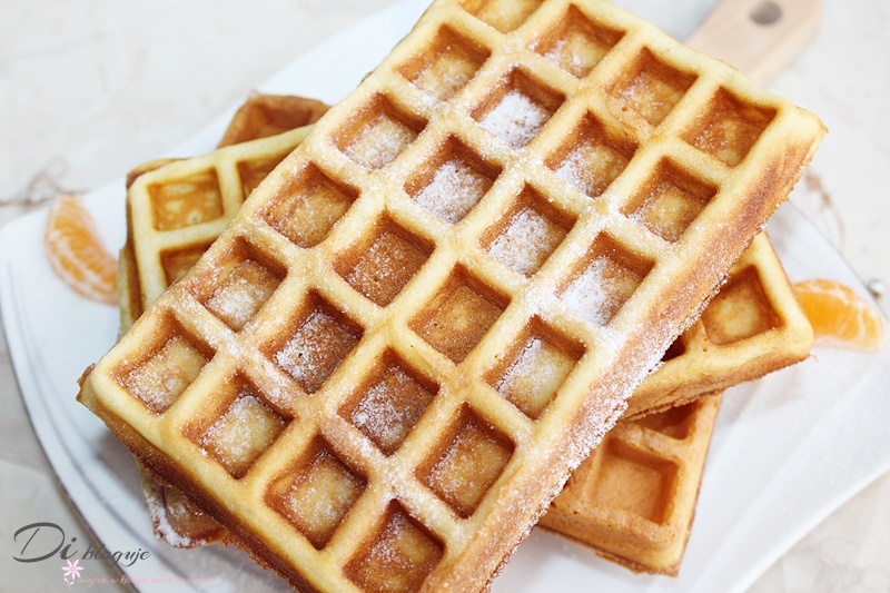 Gofry Idealne Przepis Podstawowy Kilka Rad Di Bloguje Food Waffles Breakfast