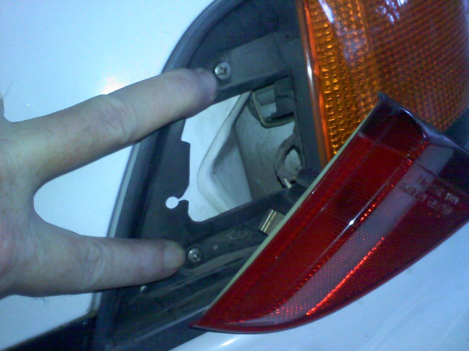 Notyard's Backyard MR2 MKII Rear Taillight assembly removal.