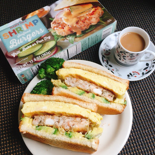 トレジョ通 トレーダージョーズのエビカツでエビぷりぷりエビカツサンド作ってみた