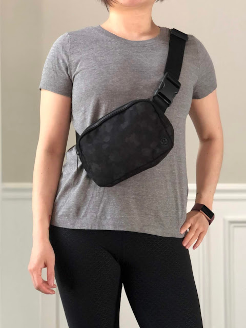 The Essence of Style and Comfort in your Small Waist Bag Supreme