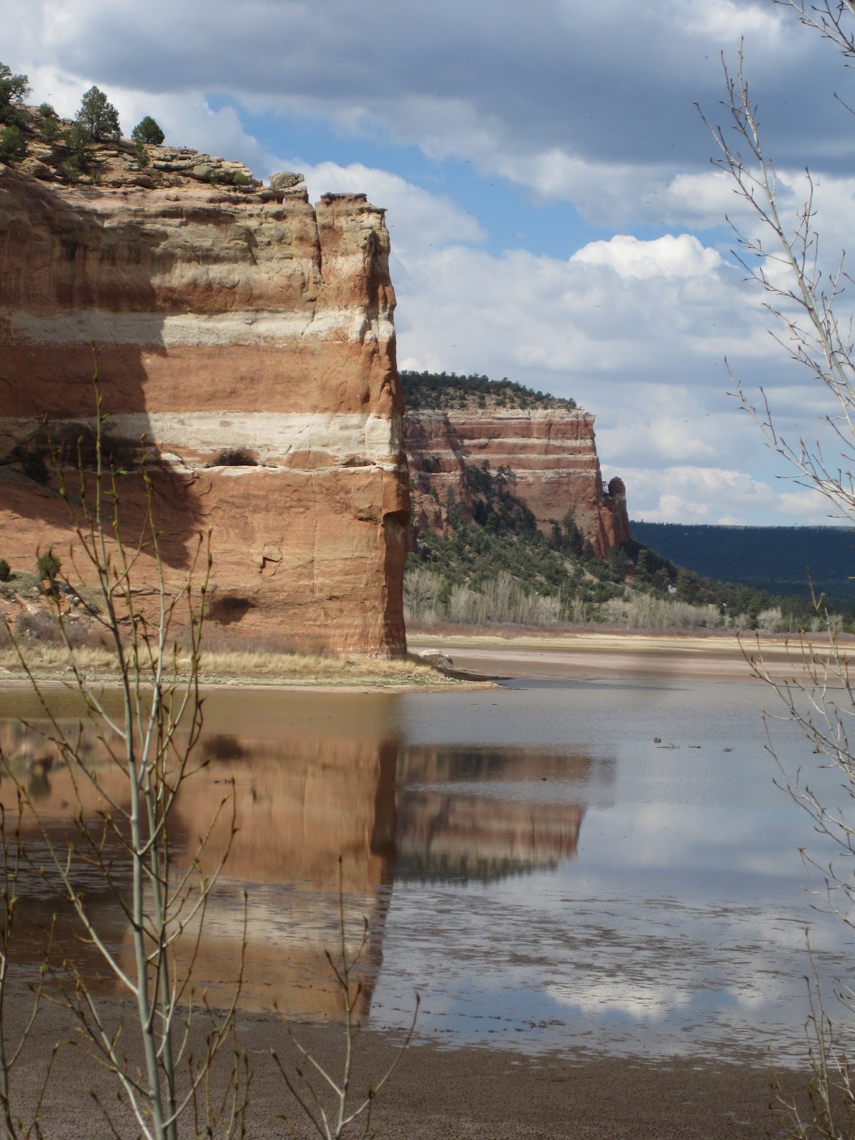 Enchanting Acres Small Group Hike at Ramah Lake