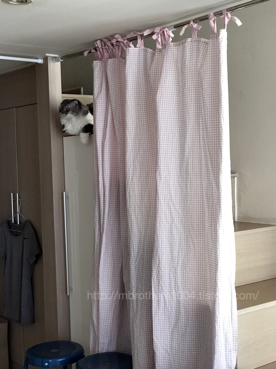 이케아 샤워커튼 봉으로 커튼 달기 IKEA BOTAREN shower curtain rod & IKEA curtain