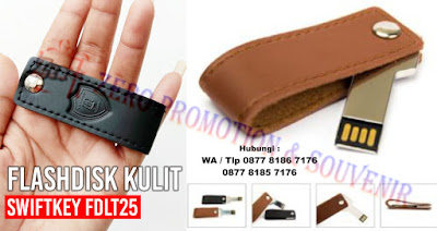 Souvenir USB Flashdisk Kulit, USB Flashdrive Swivel Kunci Kulit, USB Swivel Kunci Kulit, Flashdisk Swivel Kunci Kulit FDLT25, USB FLASHDISK METAL BENTUK KUNCI DENGAN KULIT FDLT25, USB METAL KEY + LEATHER, Usb Kulit Polos Putar yang kami jual dengan harga termurah