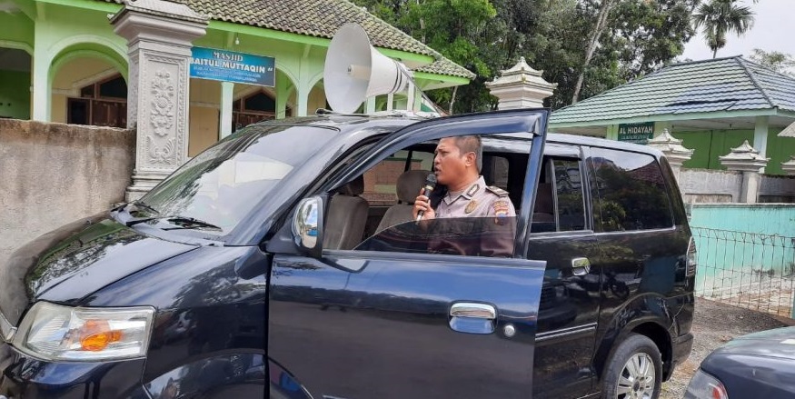 Siaran Keliling Sosialisasikan Vaksinasi, TNI dan Polisi Purbalingga Blusukan Hingga Ke Pelosok Desa