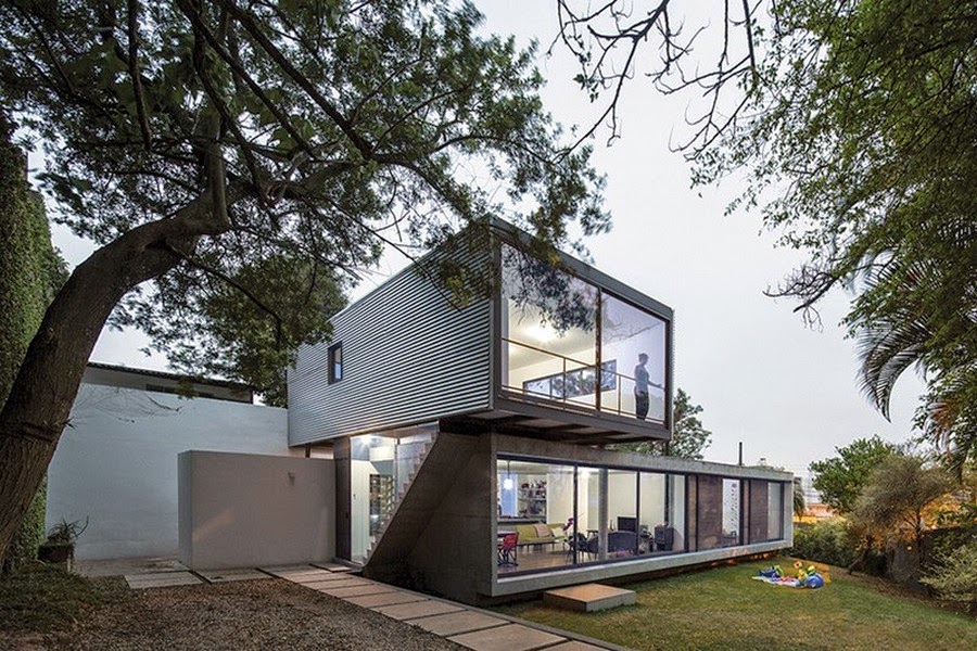 Hogares Frescos: Casa en Brasil con Diseño Minimalista y Presentación