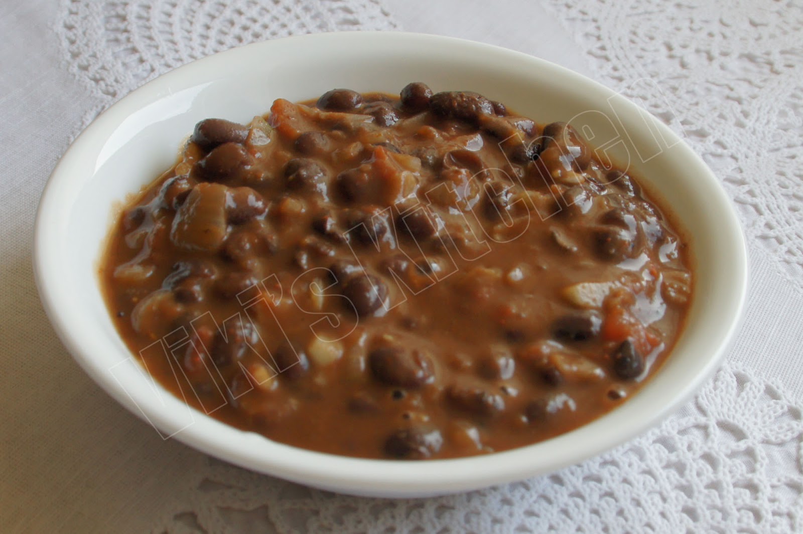 Viki 's Kitchen Black bean chilli