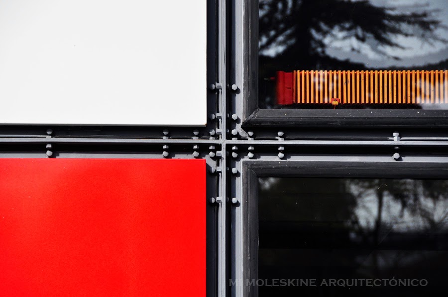 MY ARCHITECTURAL MOLESKINE® LE CORBUSIER HEIDI WEBER MUSEUM, ZURICH