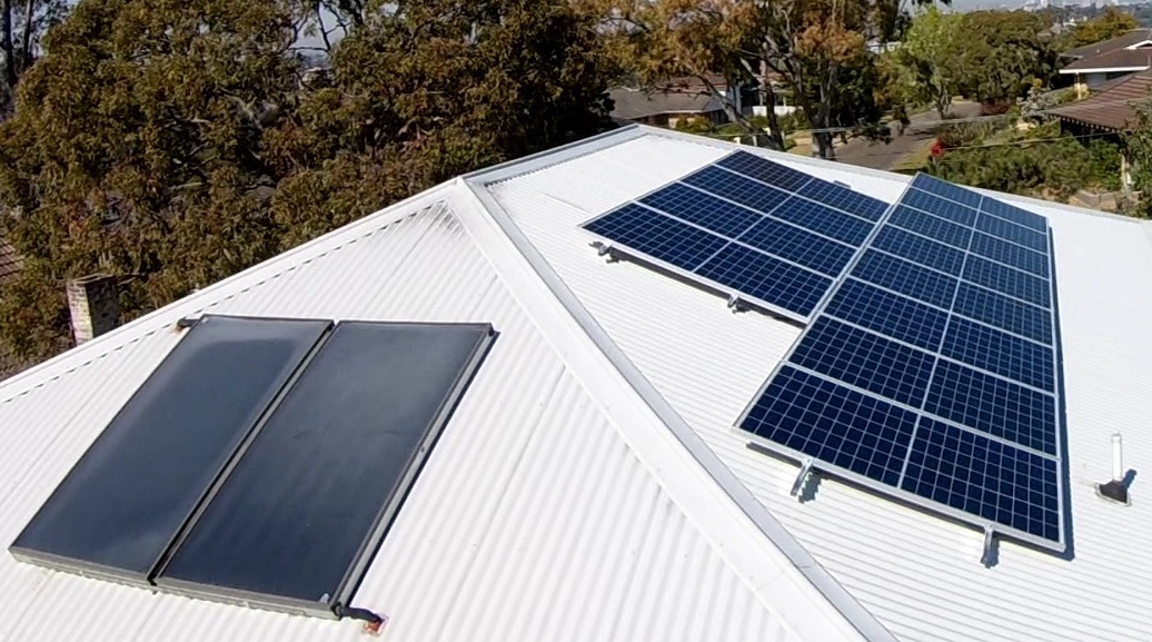marxy's musing on technology: Solar electric panels installed at home
