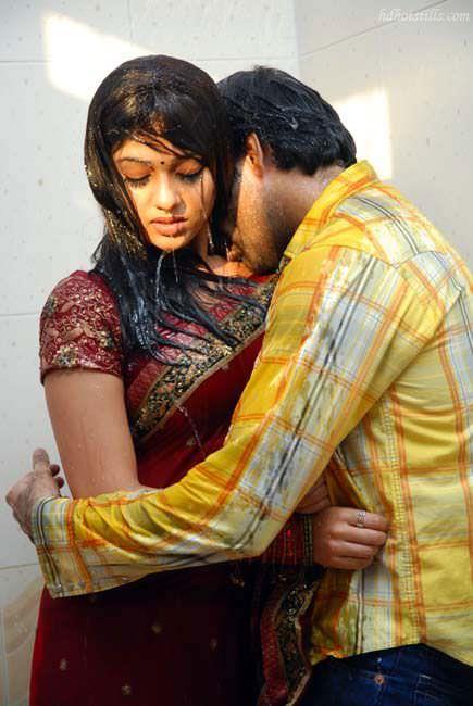 Nayanthara Hot Stills In Saree Photos Indian Actress Wallpapers