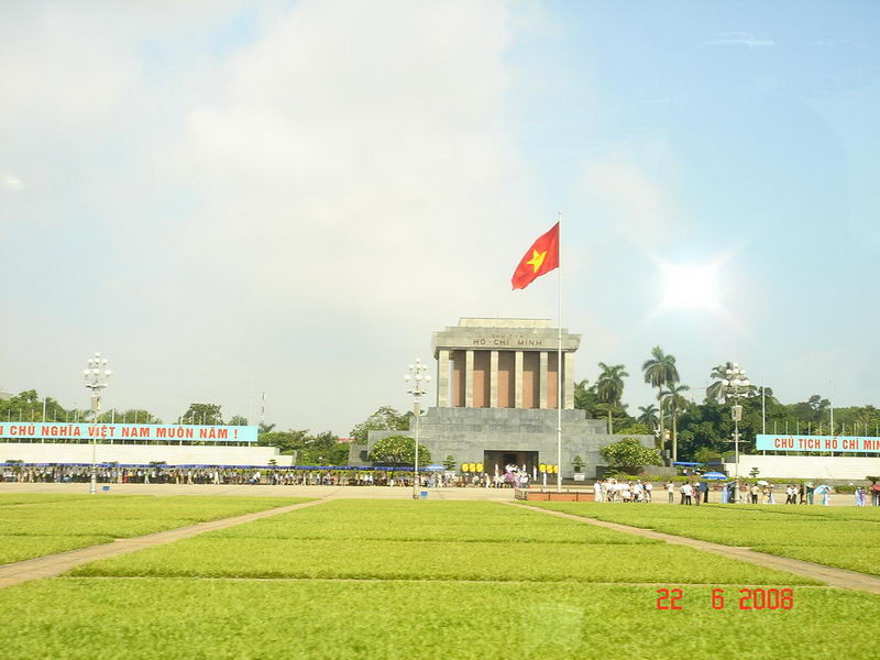 Lăng Bác ở quảng trường Ba Đình, Hà Nội