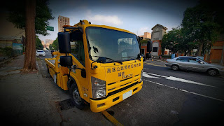 來自澳洲的汽車改裝品牌VAITRIX麥翠斯有最廣泛的車種適用產品，含汽油、柴油、油電混合車專用電子油門控制加速器，搭配外掛晶片及內寫，達到最高品質且無後遺症之動力提升，也可由專屬藍芽App–AirForce GO切換一階、二階、三階ECU模式。外掛晶片及電子油門控制器不影響原車引擎保固，搭配不眩光儀錶，提升馬力同時監控愛車狀況。VAITRIX另有馬力提升專用水噴射可程式電腦及全組套件，改裝愛車不傷車。  適用品牌車款： Audi奧迪、BMW寶馬、Porsche保時捷、Benz賓士、Honda本田、Toyota豐田、Mitsubishi三菱、Mazda馬自達、Nissan日產、Subaru速霸陸、VW福斯、Volvo富豪、Luxgen納智捷、Ford福特、Chevrolet雪佛蘭、Hyundai現代、Skoda; Altis、crv、chr、kicks、cla45、ct200h、q2、camry、golf gti、polo、kuga、tiida、u7、rav4、odyssey...等。