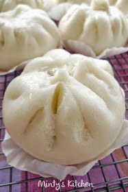Steamed Roasted Pork Buns / Cha Siew Bao   [叉烧包]