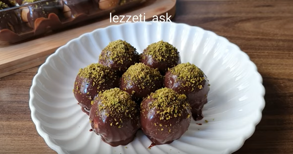 Çikolata Soslu Elma Topları Pratik Tarifim