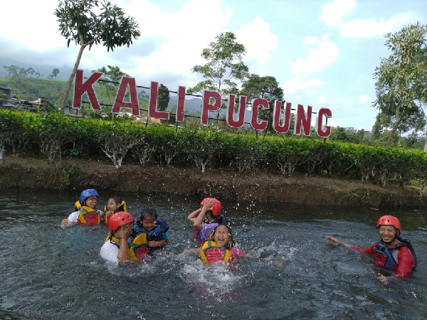 River Tubing Kali Pucung