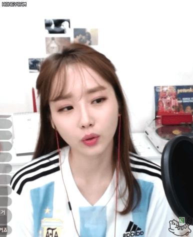유니폼 입고 미모 뽐내는 나미춘 윤태진