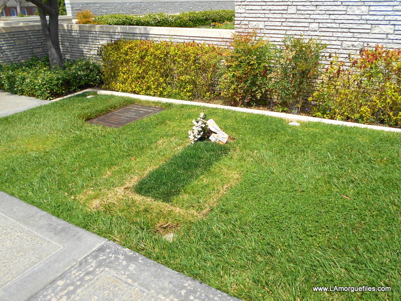 Casino lawn cemetery nsw mausoleum