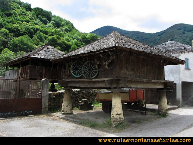 Ruta Bosques de Moal: Hórreo en Moal