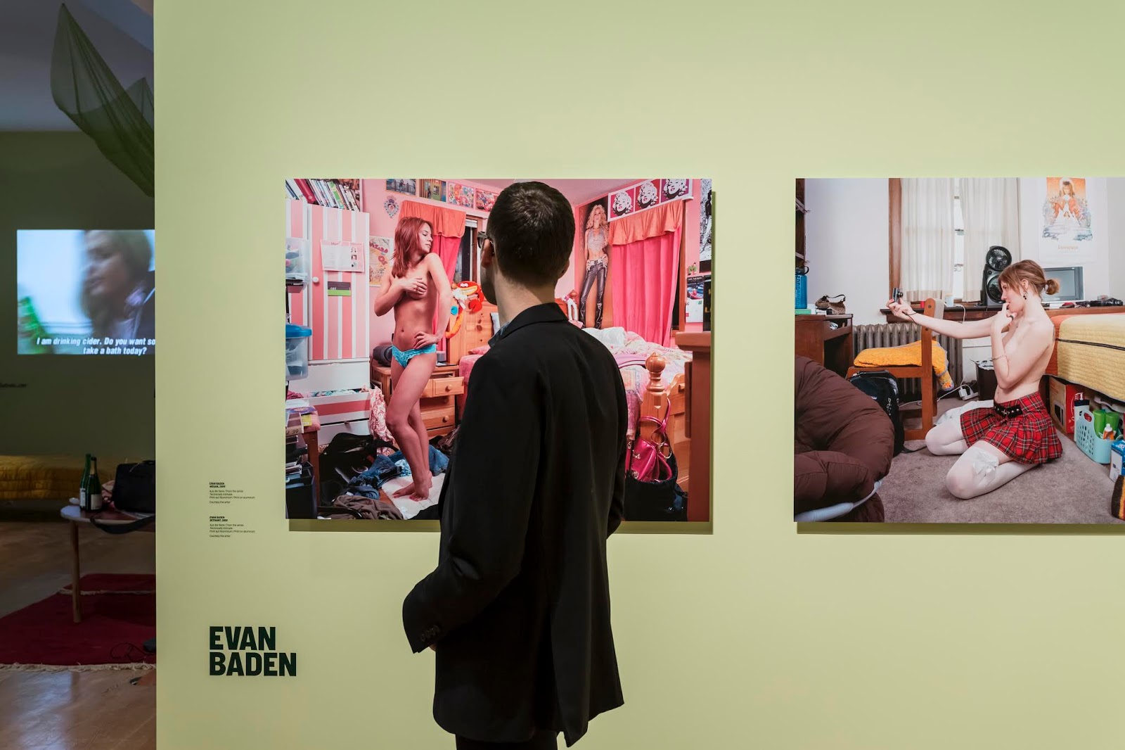 Bint photoBooks on INTernet Views and Reviews Paradise Lost Exhibitionism and the Work of Nan Goldin Photography