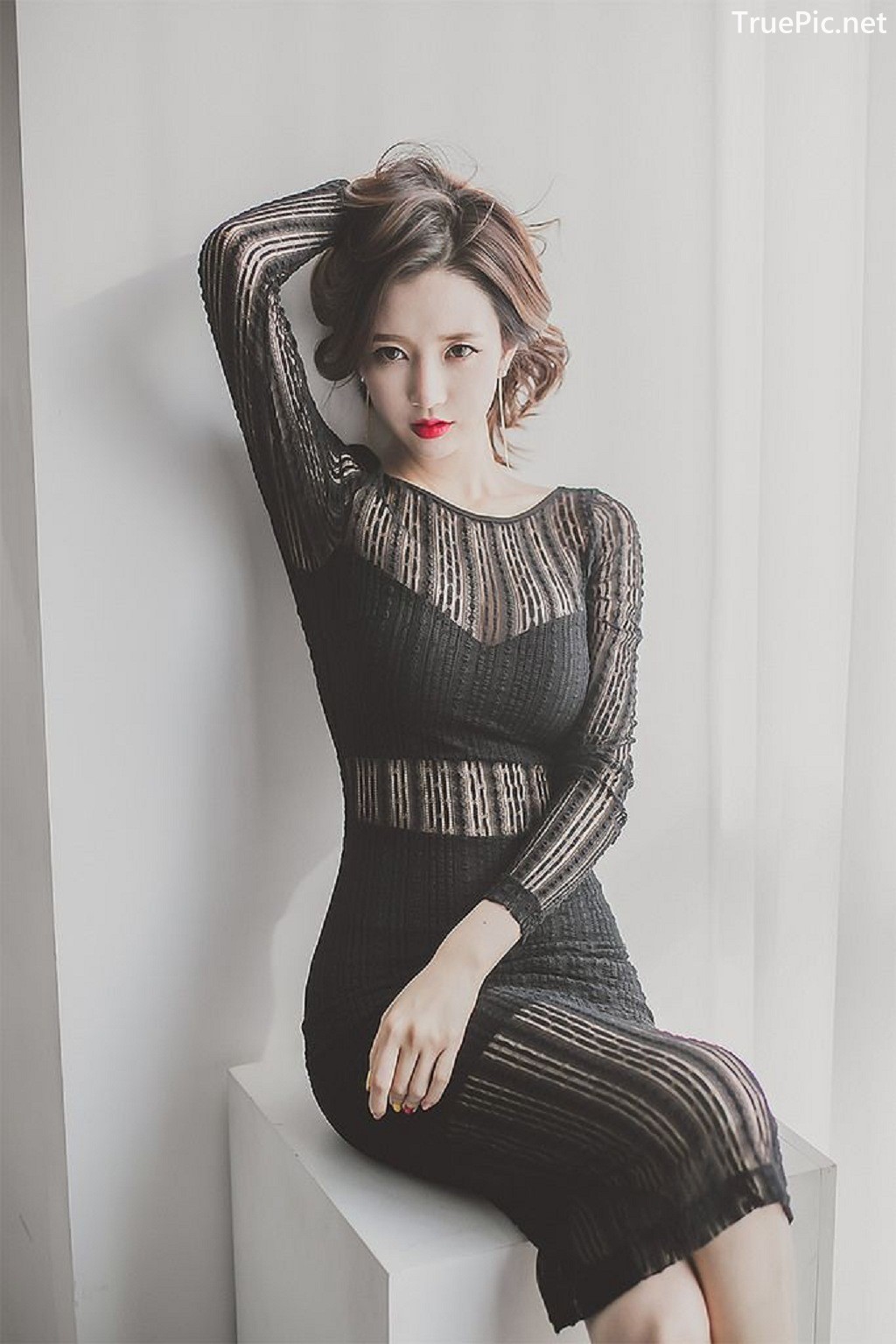 Image-Lee-Yeon-Jeong-Indoor-Photoshoot-Collection-Korean-fashion-model-Part-14-TruePic.net- Picture-50