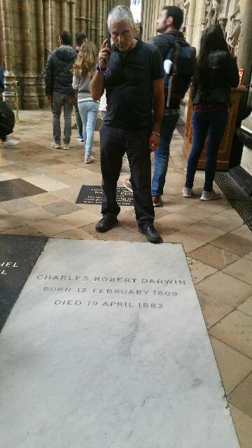 Photo of Simon Brown at Charles Darwin's grave. 