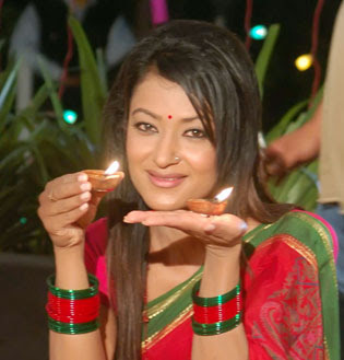 Nepali Actress Jharna Thapa On Saree