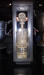 visitor stalwart props charm several even hand