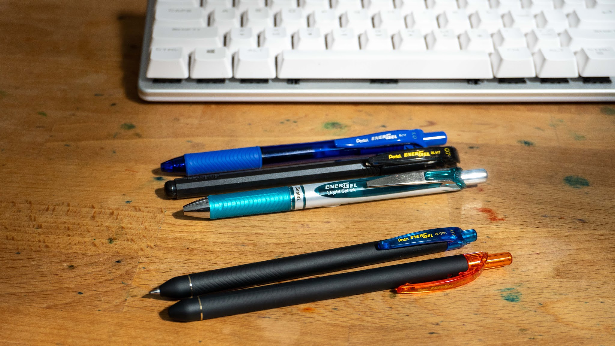 Pen vs. Pen: Pentel EnerGel and Pentel EnerGel Deluxe - Pen Vibe
