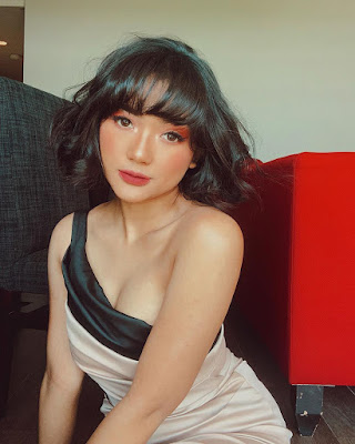 Marion Jola dada indah dan seksi One Shoulder dress