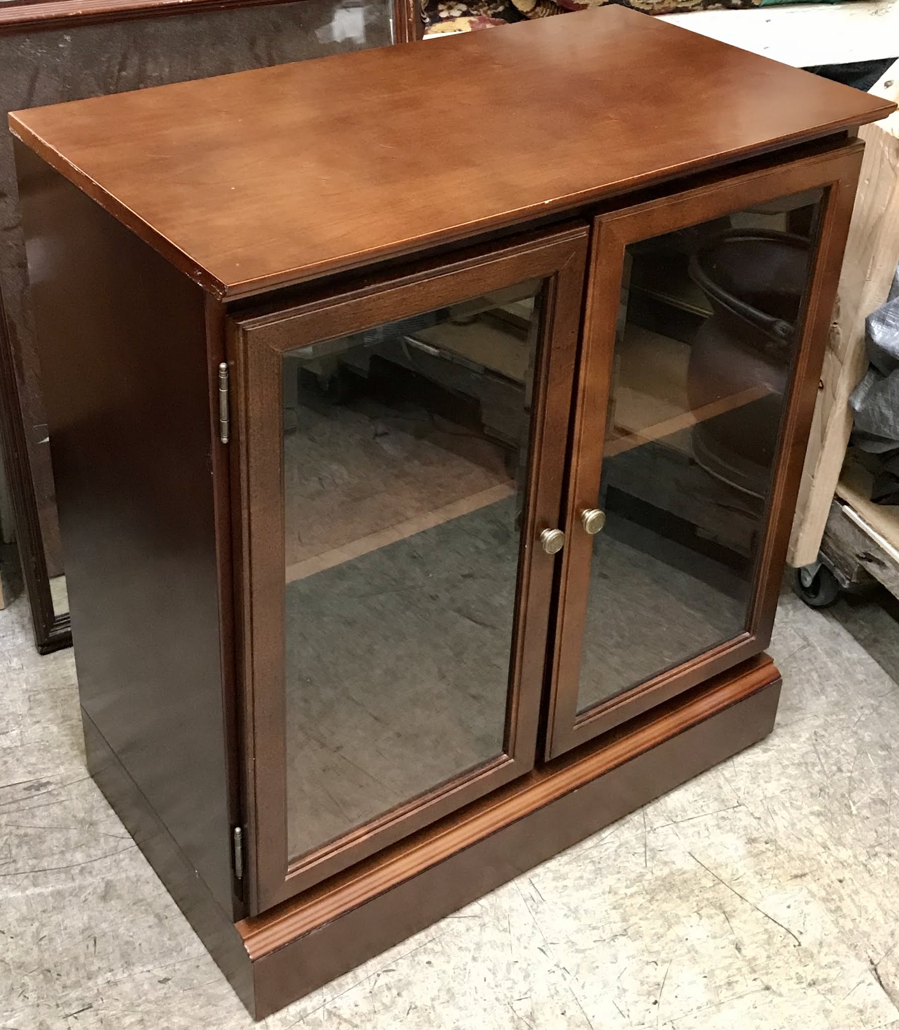 Uhuru Furniture & Collectibles Hardwood 2Door with Glass