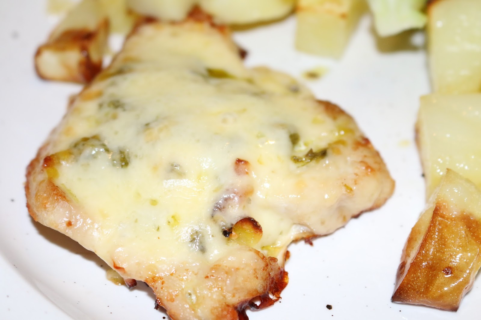 JibberJabberUK Baked turkey steaks with pesto and cheese