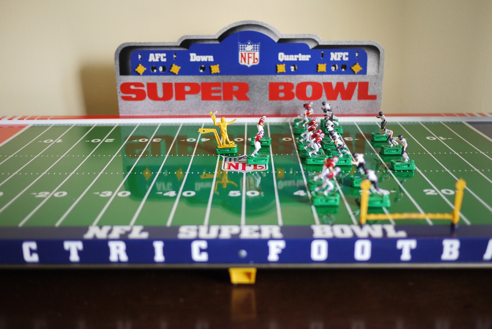 Vault 1541 [YouTube] Electric Football Super Bowl Edition